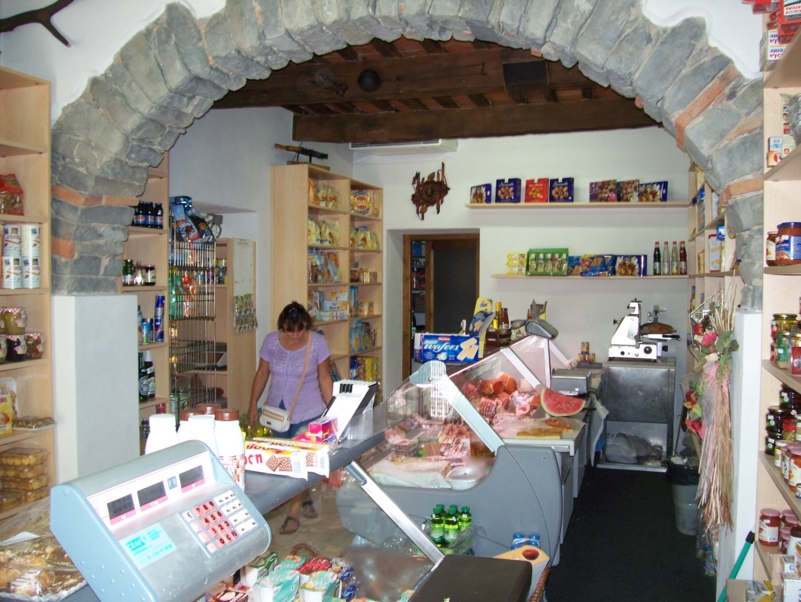  Image name: AlimentariMirka09.jpg 
 width: 801 pixel 
 height: 602 pixel 
 Size: 424407 bytes 
 Click to enlarge 